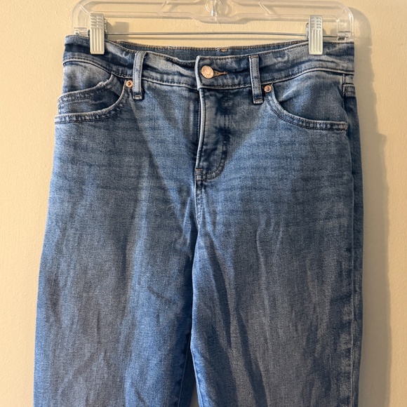 Women's High Waisted Light Wash Relaxed Wide Leg Jeans, Size 2L - Picture 3 of 3